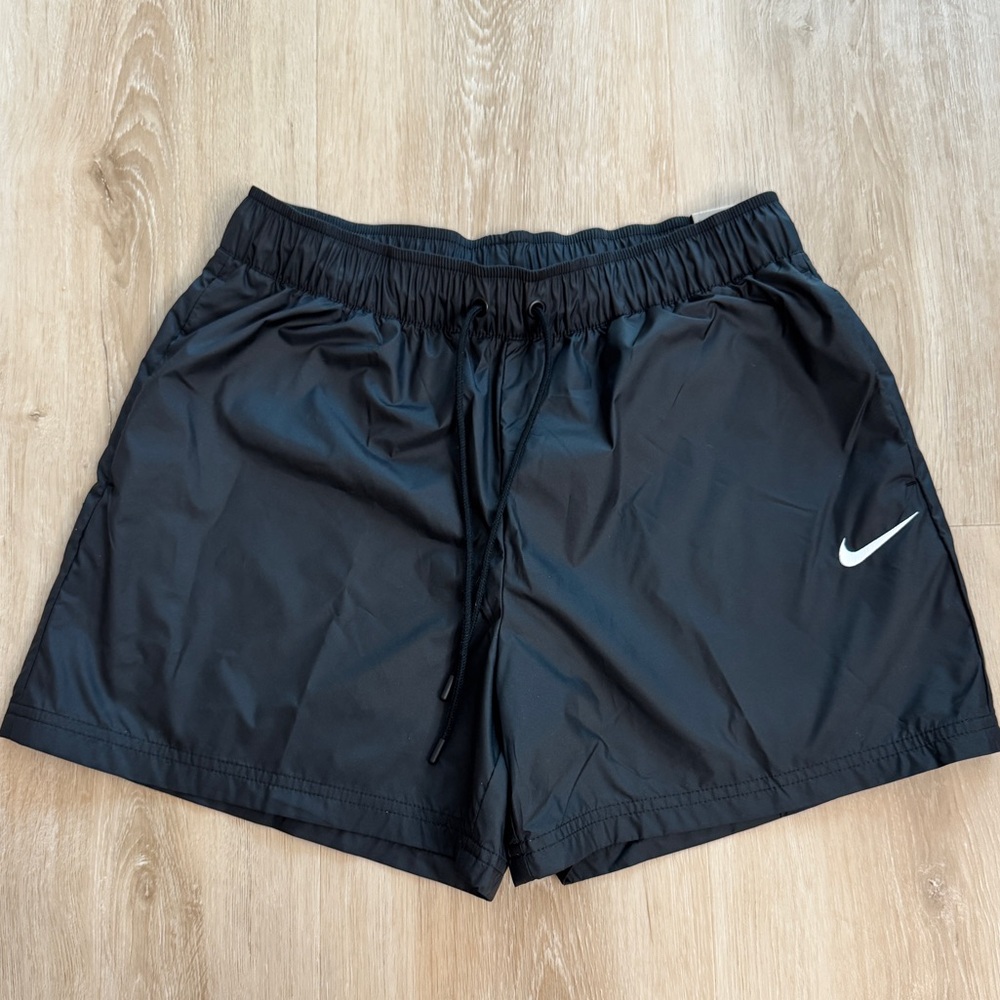 Nike Women's Black Athletic Shorts Size Small